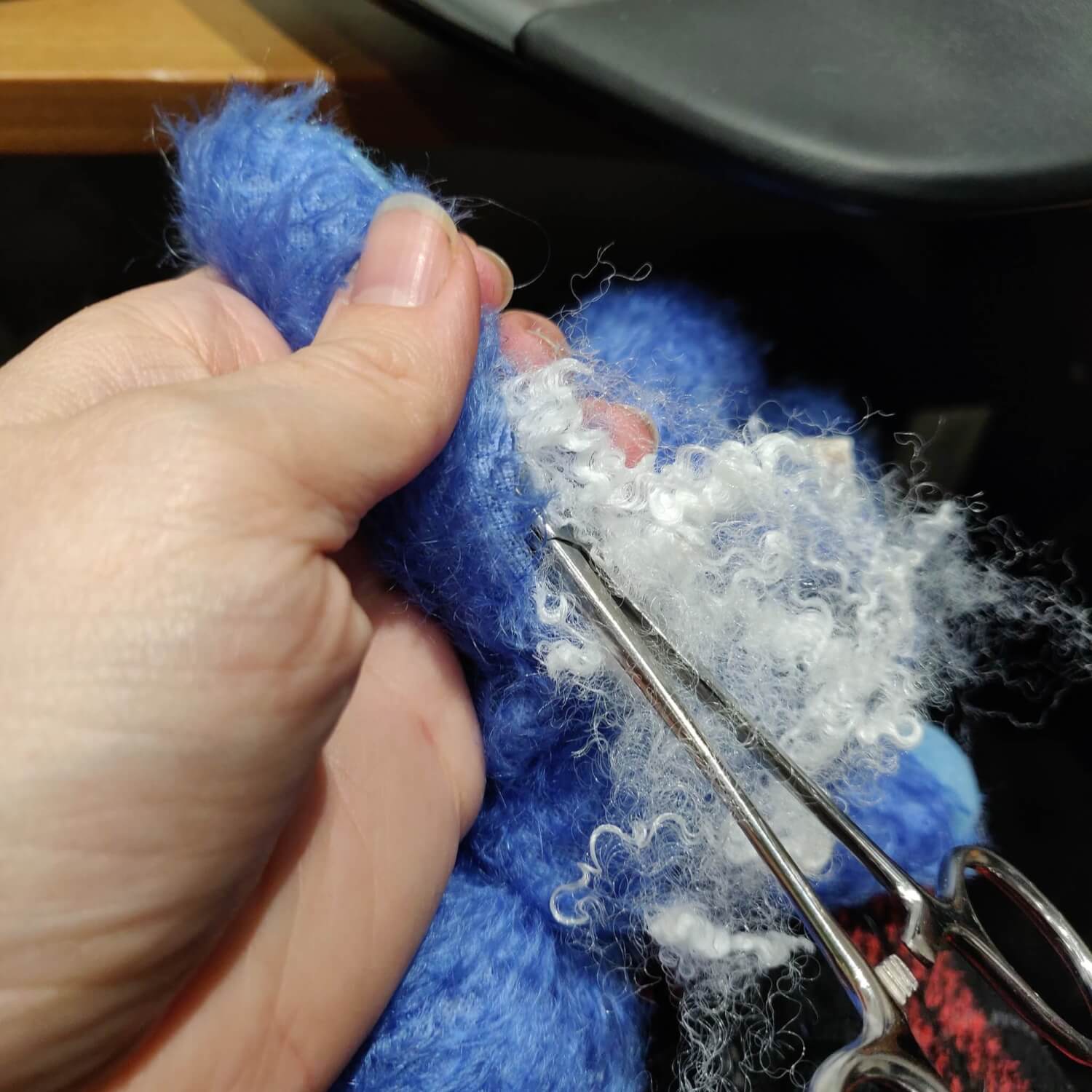 Brierley Bears - Bluebell - stuffing Sorin - working on the nose